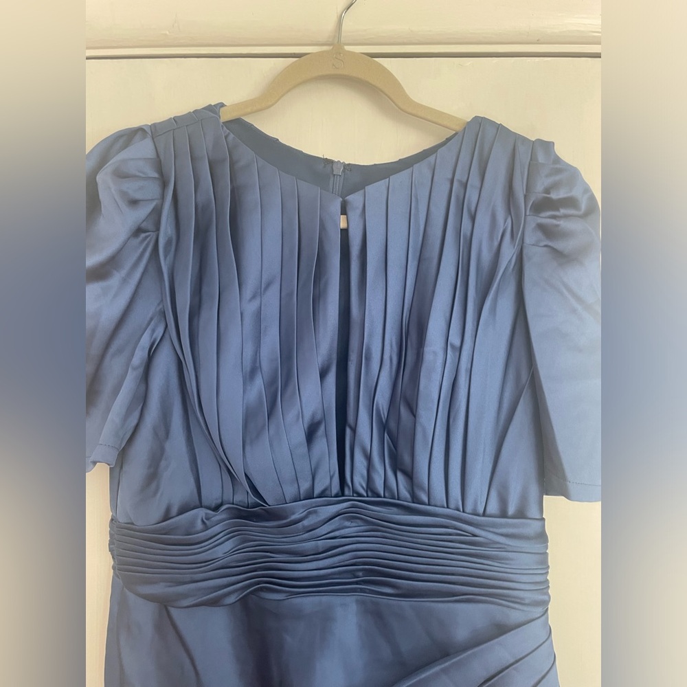 Mac Duggal Midnight Blue Satin Pleated Maxi Dress with High Slit - Picture 7 of 9